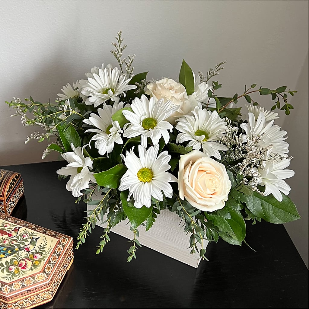 Fresh Linen Box Bouquet – FLOWER'S SAGE, Doral FL