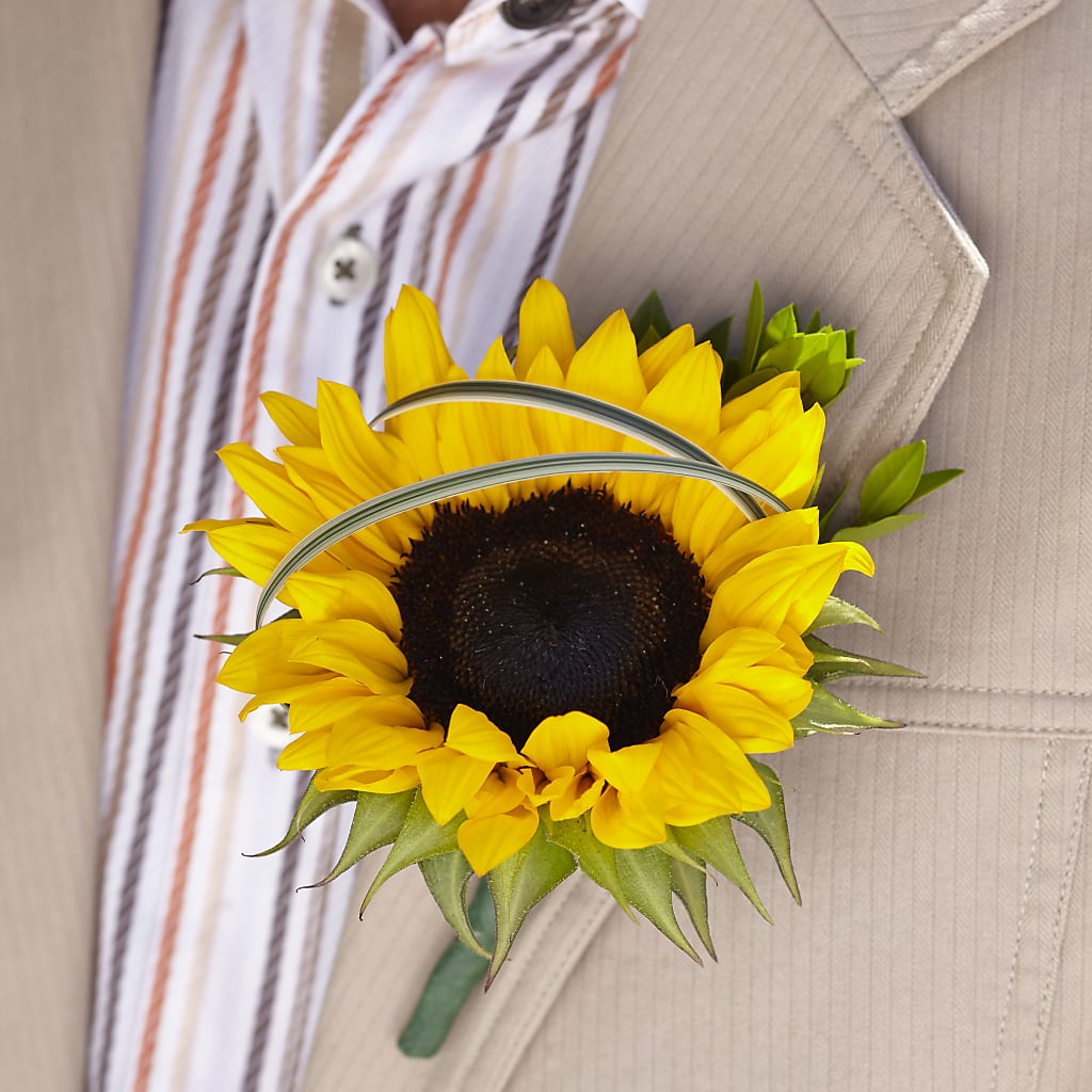 Free Spirit Boutonniere – FLOWER'S SAGE, Doral FL