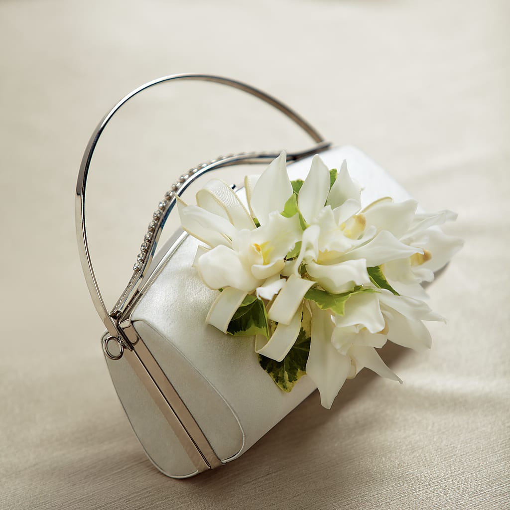 White Purse Decor – FLOWER'S SAGE, Doral FL