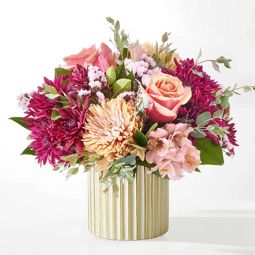 Berry Cobbler Bouquet with Ivory Vase – FLOWER'S SAGE, Doral FL